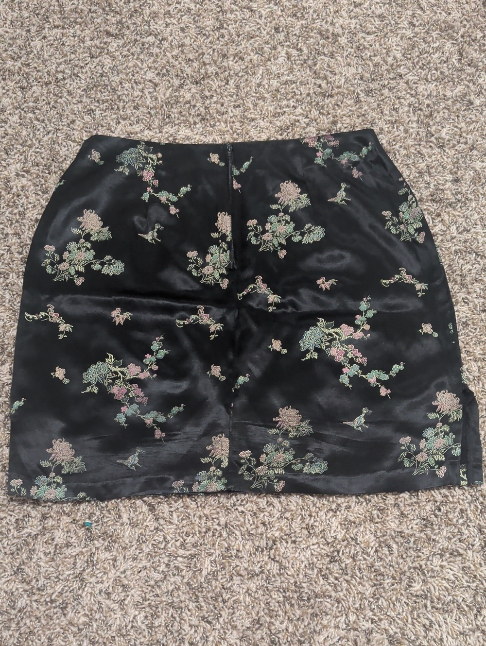 Timing Finesse vintage black floral two piece sleeveless top and mini skirt set - Picture 16 of 16